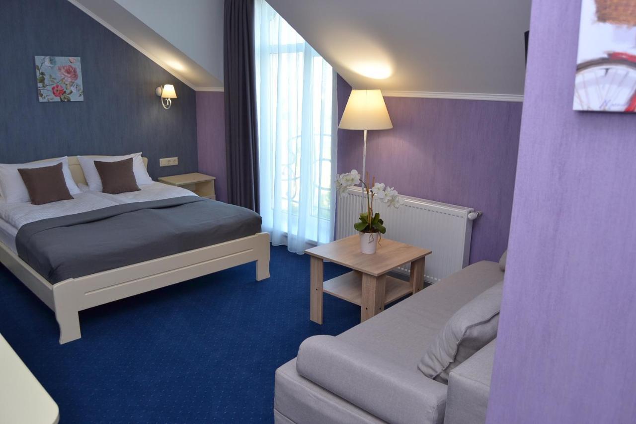 Hotel Ajur 敖德萨 外观 照片