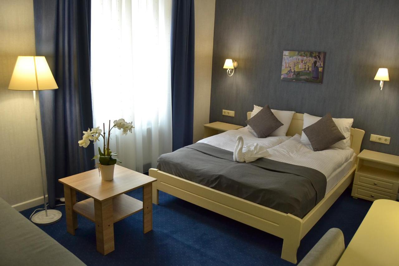 Hotel Ajur 敖德萨 外观 照片