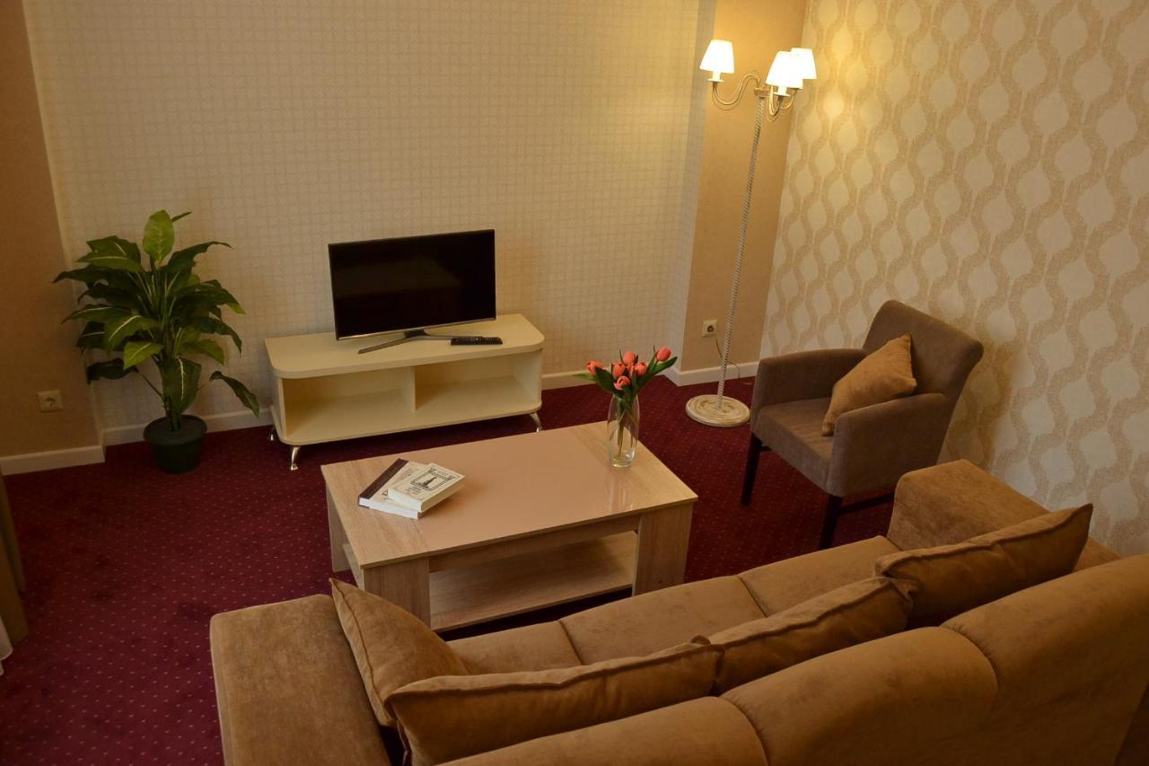Hotel Ajur 敖德萨 外观 照片
