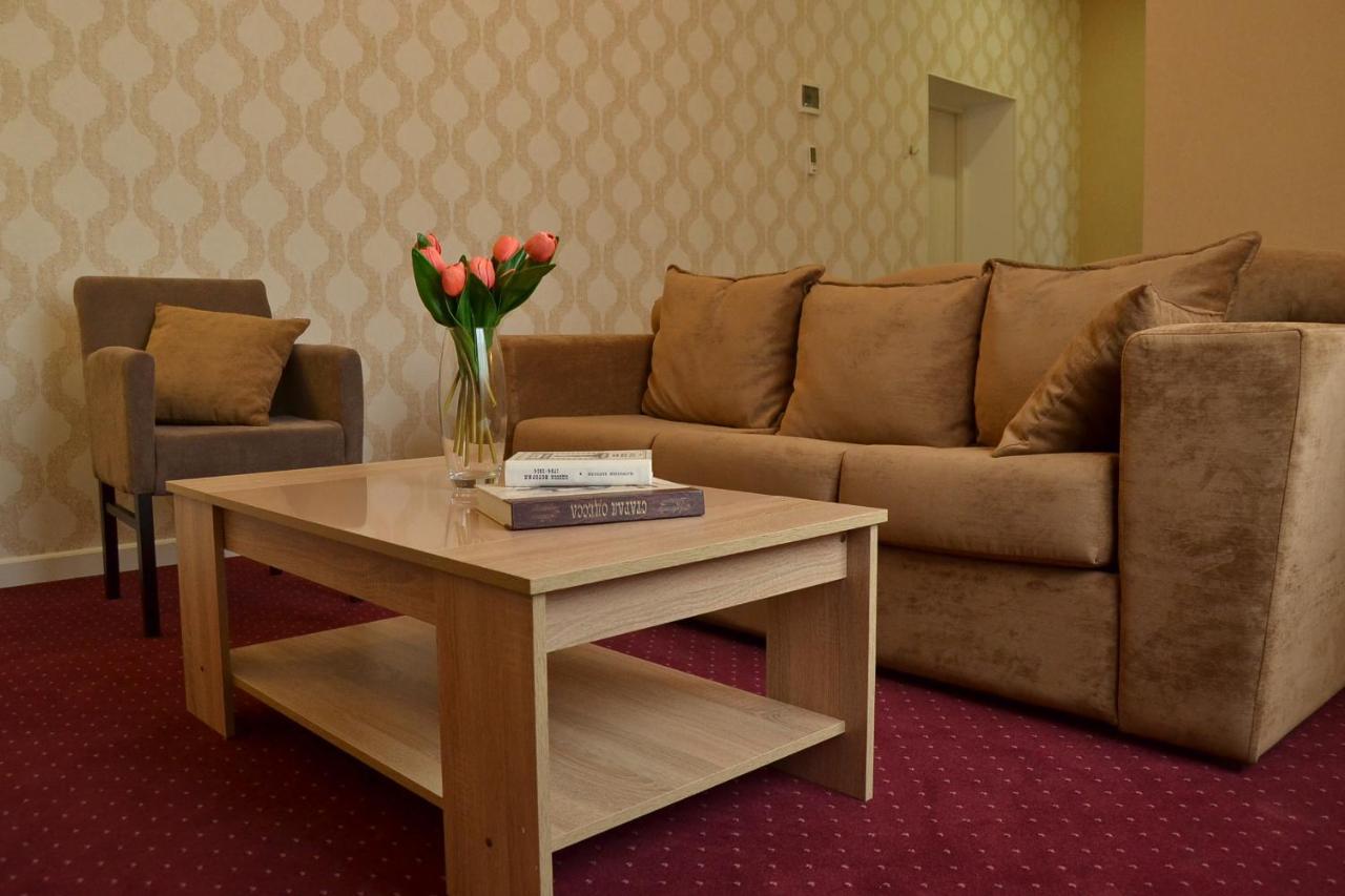 Hotel Ajur 敖德萨 外观 照片