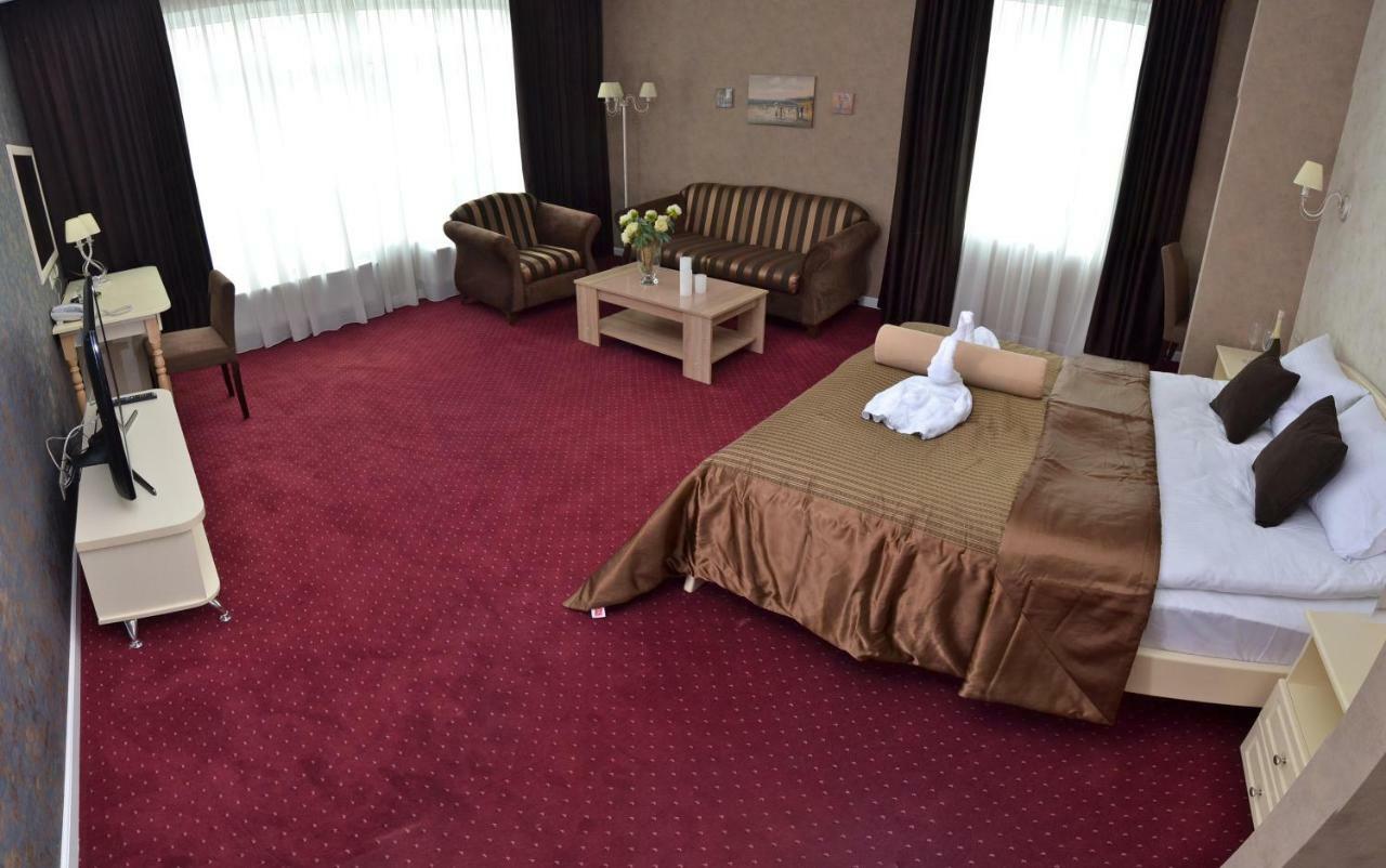 Hotel Ajur 敖德萨 外观 照片