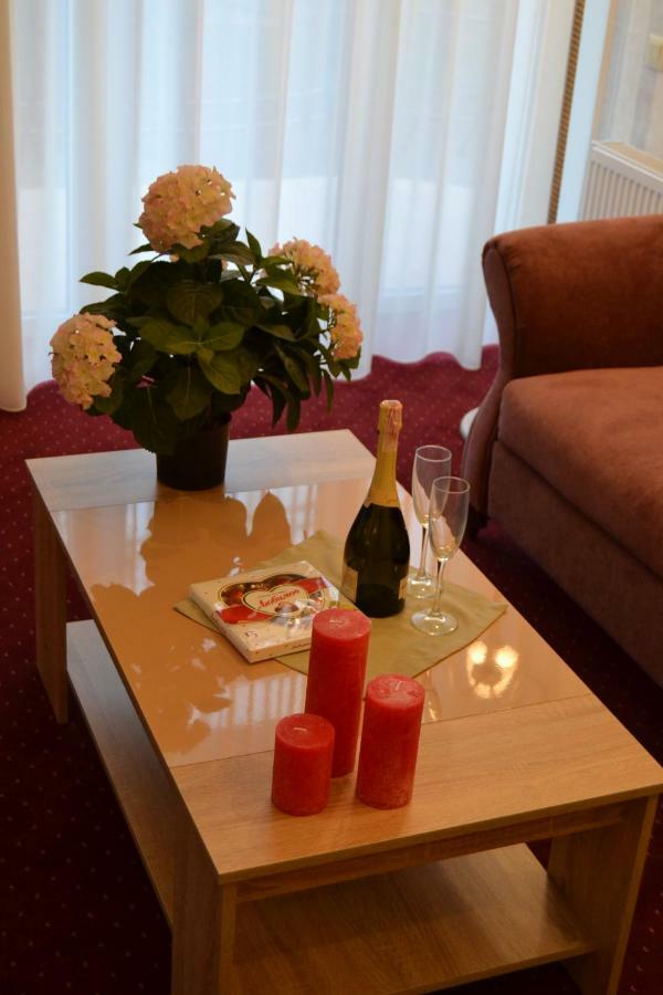 Hotel Ajur 敖德萨 外观 照片