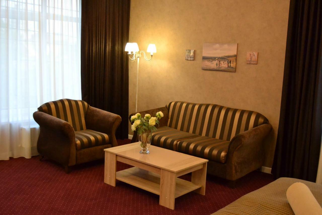 Hotel Ajur 敖德萨 外观 照片